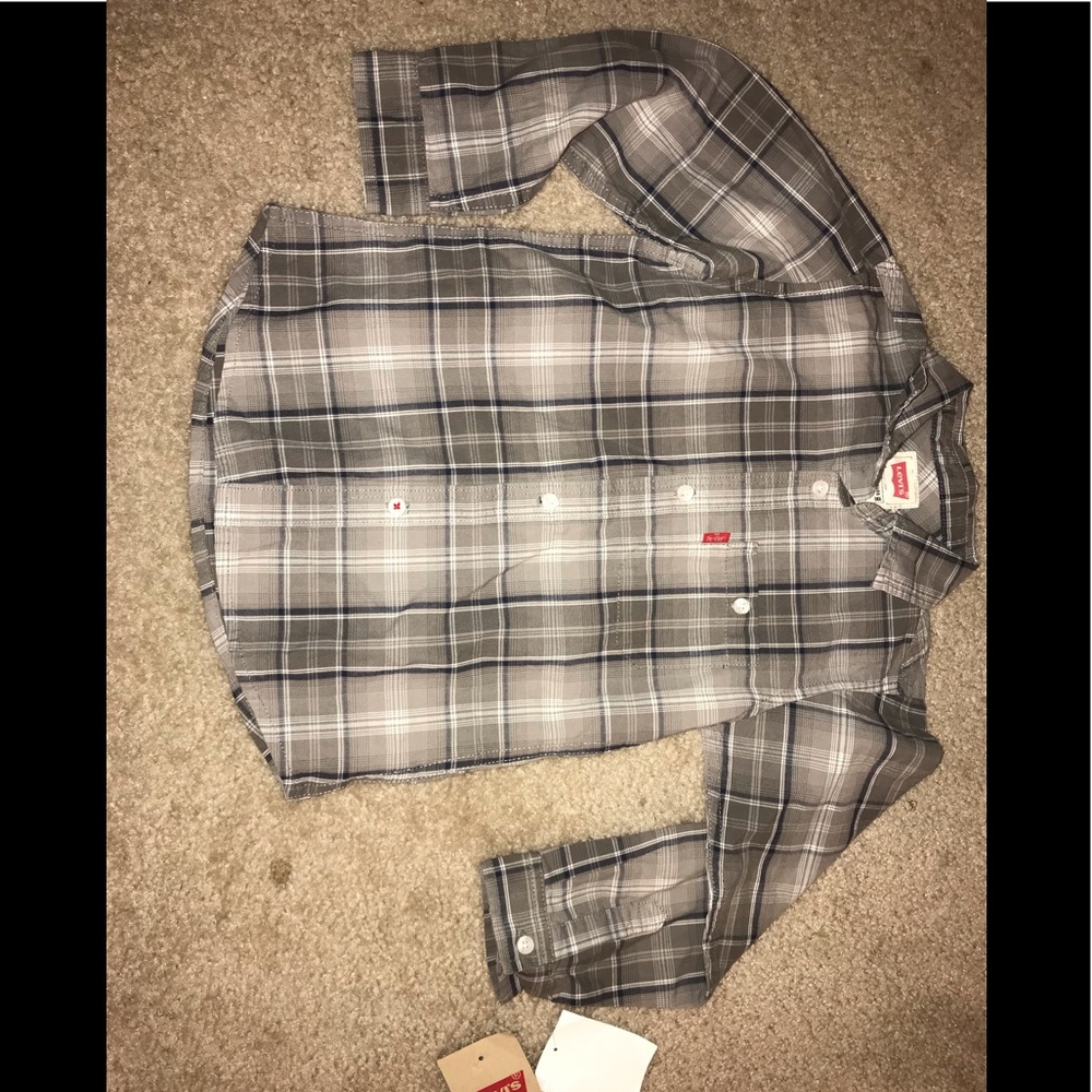 Brand new button up with tags non smoker